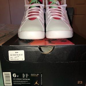 Size 6 gs Jordan 7s
